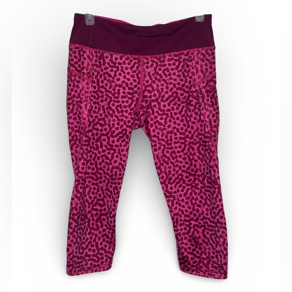lululemon athletica Pants - Lululemon Pink Leopard Print Crop Leggings